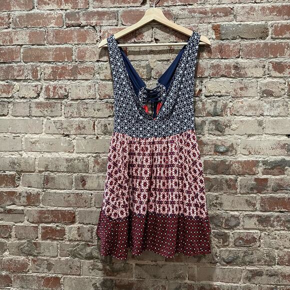 Lulu's La Vie En Roses Navy and Red Floral Print Dress Size Small - Picture 4 of 9